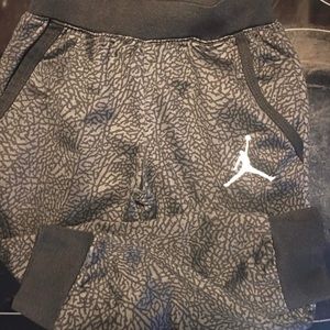 Boys Jordan sweats